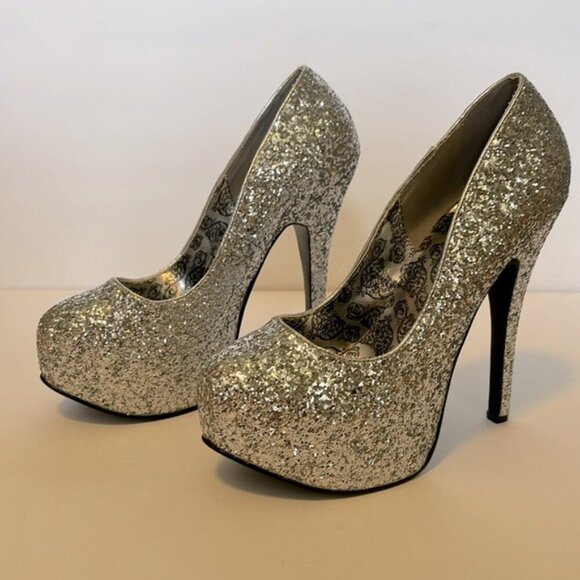 Bordello Shoes - NWOB Bordello silver glitter platform heels size 9